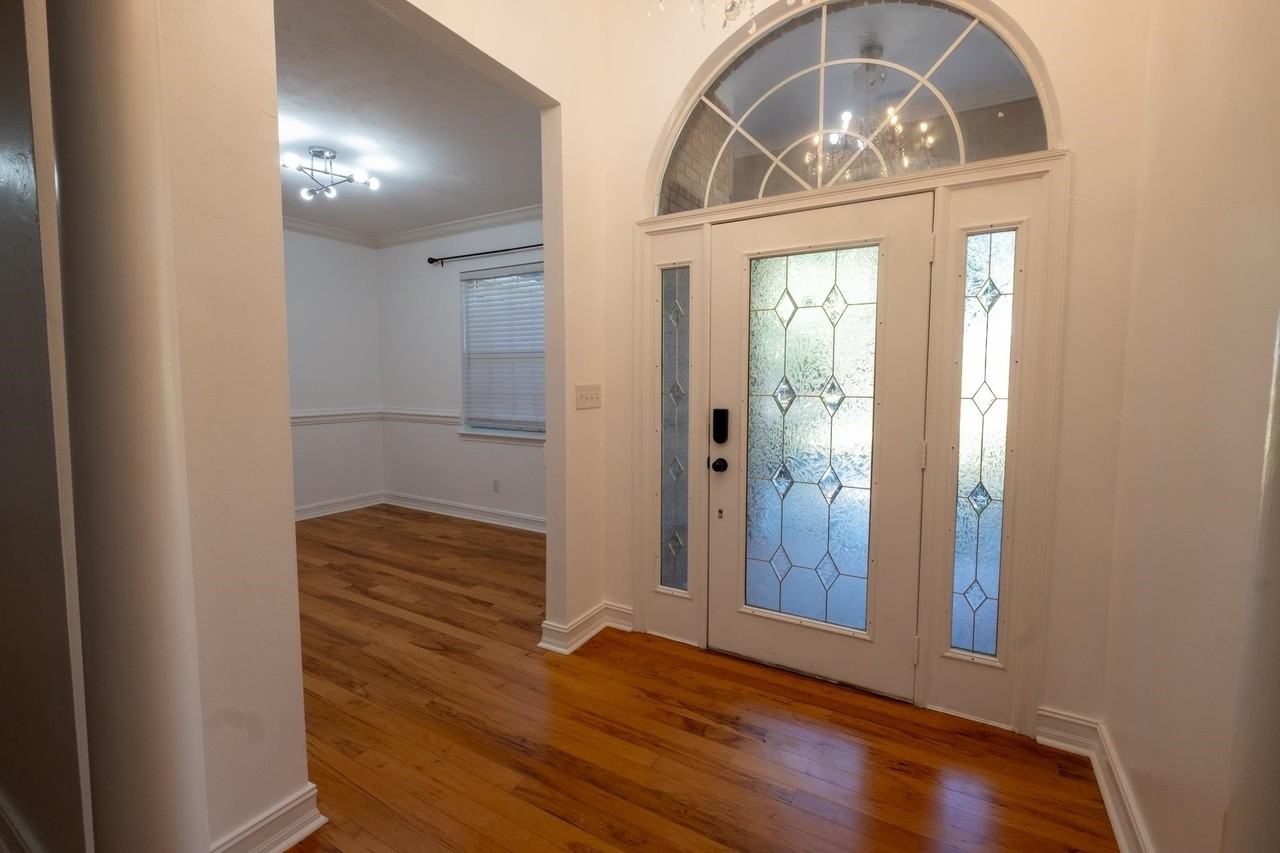 3510 Gardenview Way - Photo 3 of 40