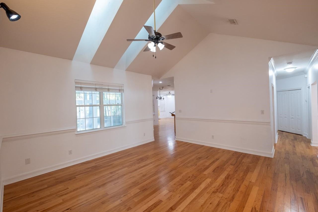 3510 Gardenview Way - Photo 6 of 40