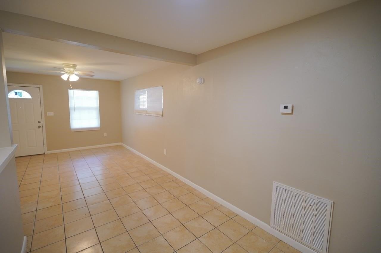 2808 Southwood Dr - Photo 5 of 25