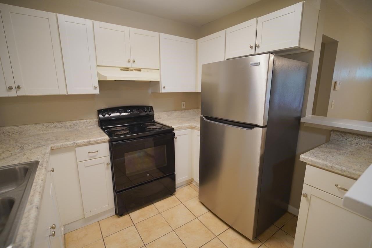 2808 Southwood Dr - Photo 7 of 25
