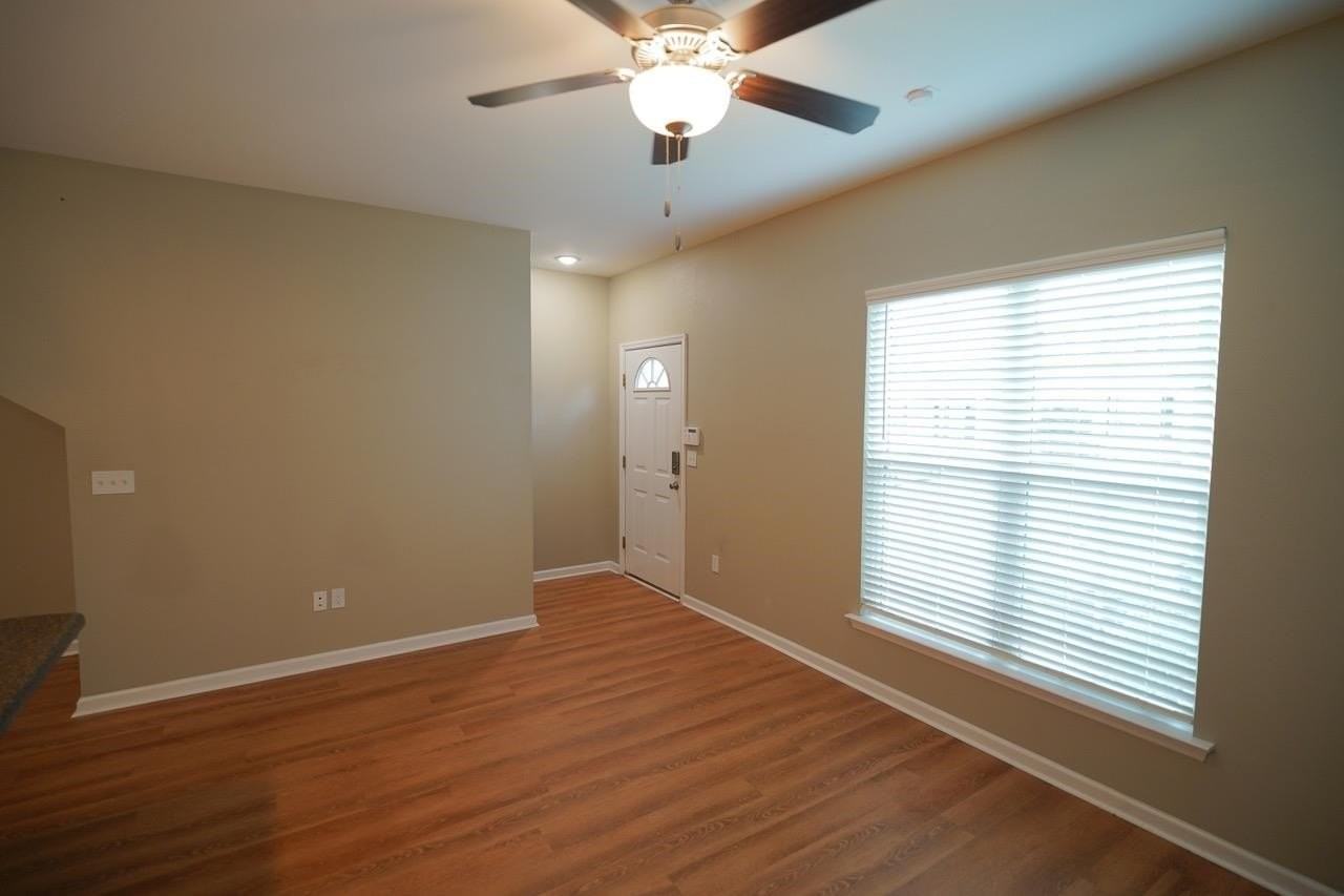 1939 Ann Arbor Ave - Photo 3 of 26