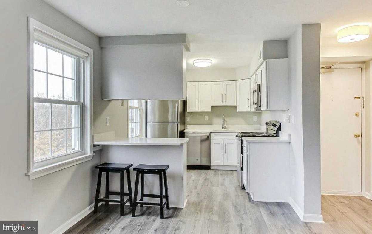 2012 Fort Davis St Se #201 - Photo 3 of 10