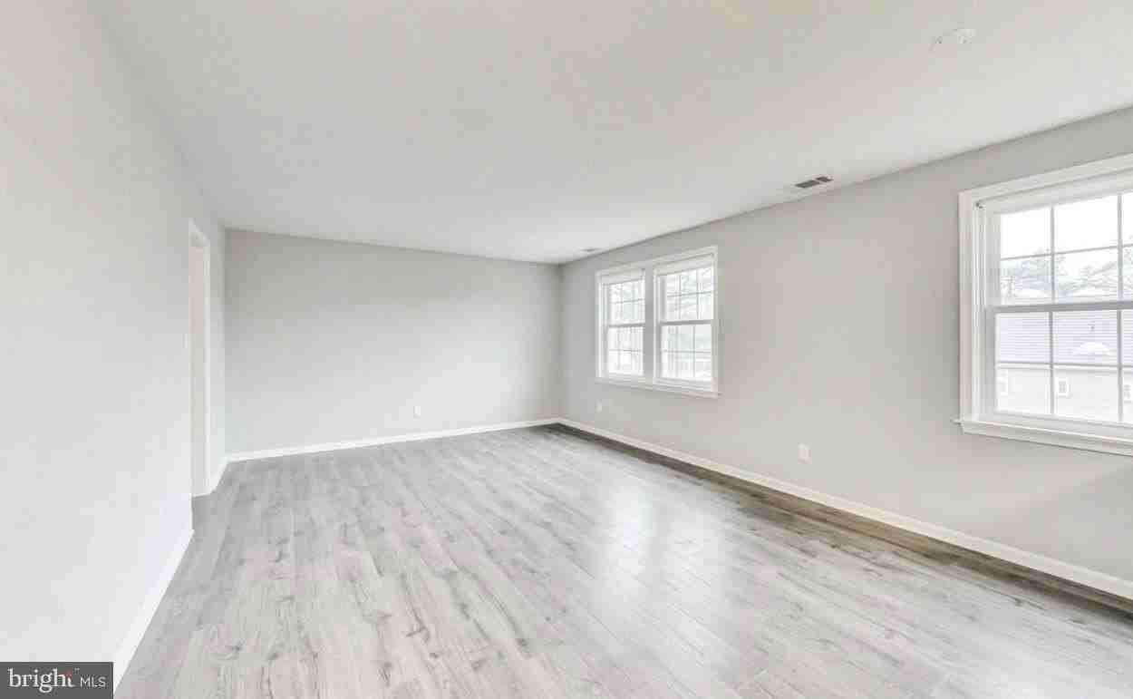 2012 Fort Davis St Se #201 - Photo 5 of 10