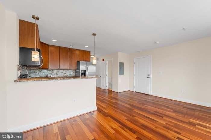 911 Kennedy St Nw #13 - Photo 5 of 17