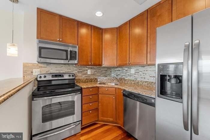 911 Kennedy St Nw #13 - Photo 7 of 17