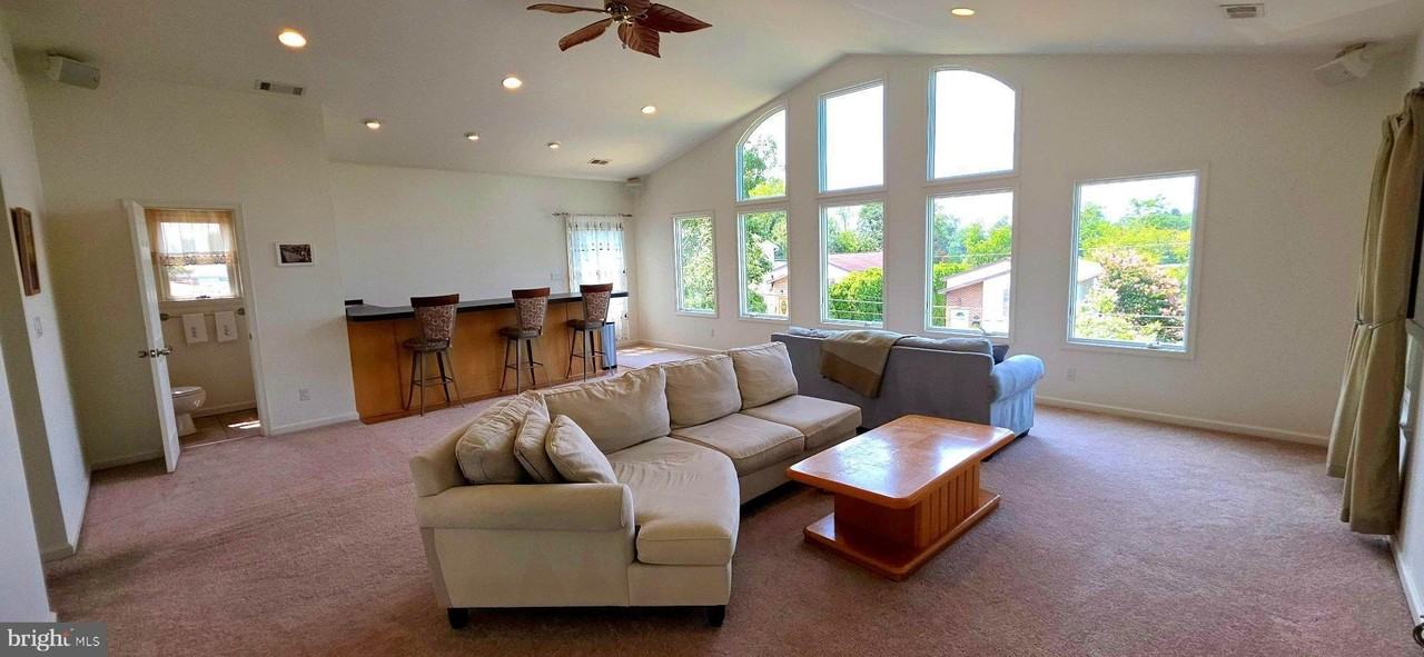 8418 Geneva Rd - Photo 2 of 50