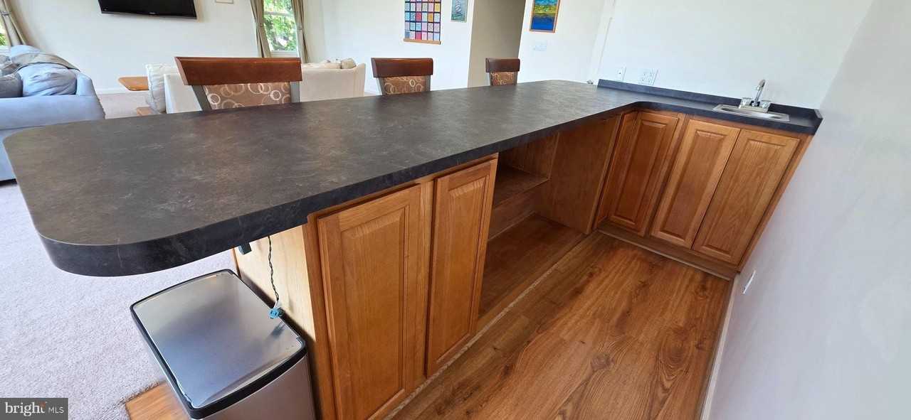 8418 Geneva Rd - Photo 5 of 50