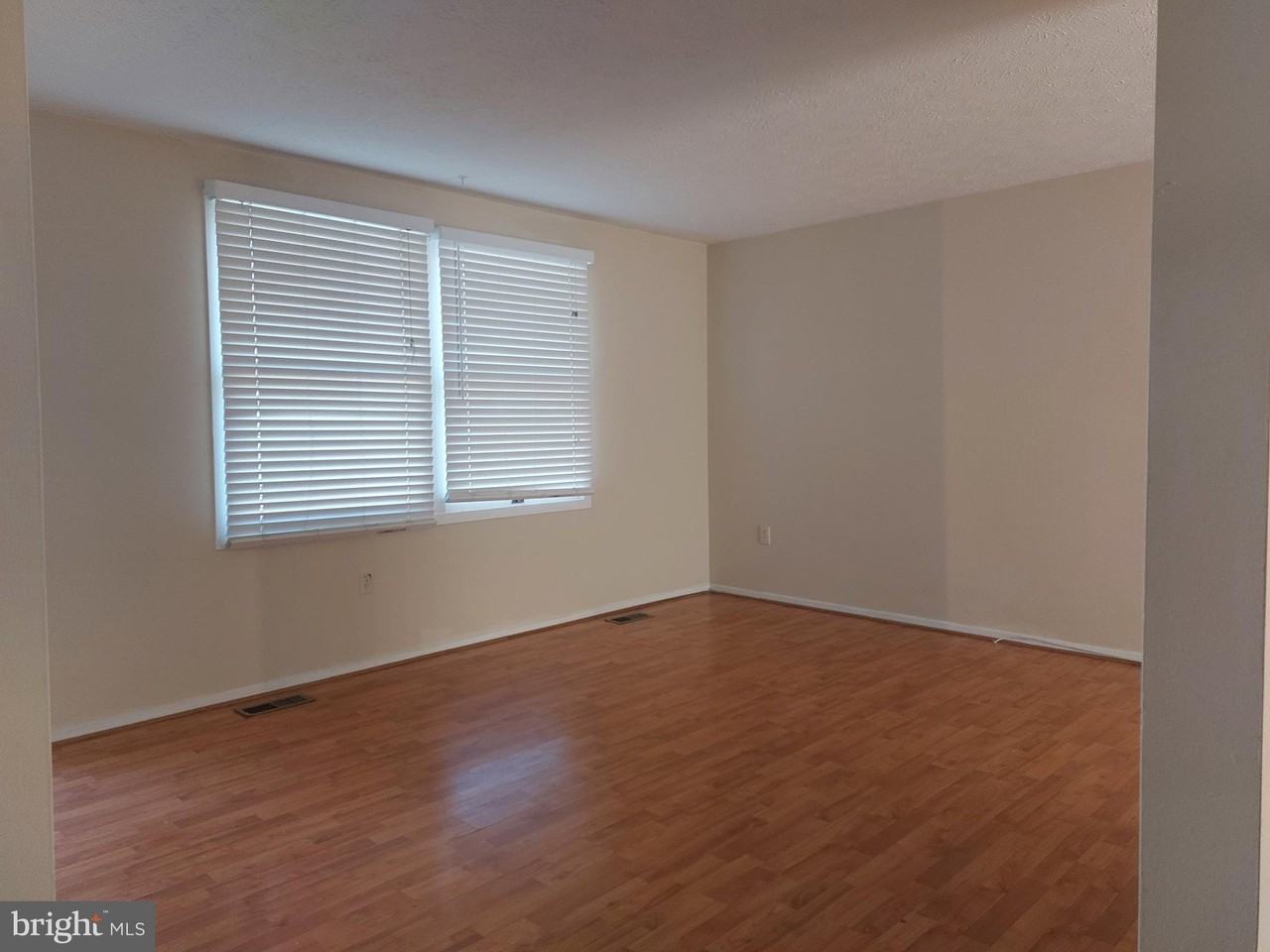 1312 Hillcrest Dr - Photo 2 of 16