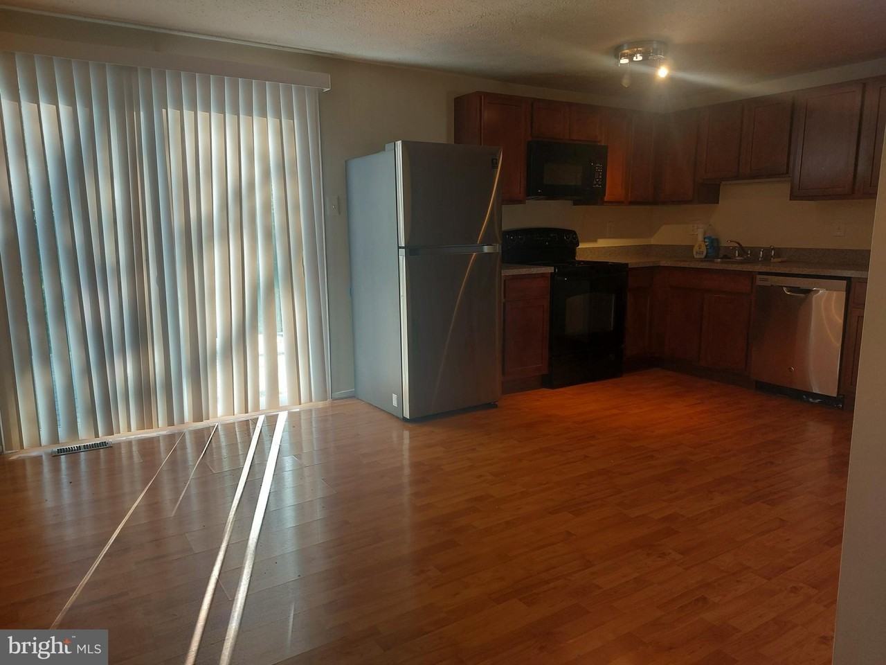 1312 Hillcrest Dr - Photo 4 of 16