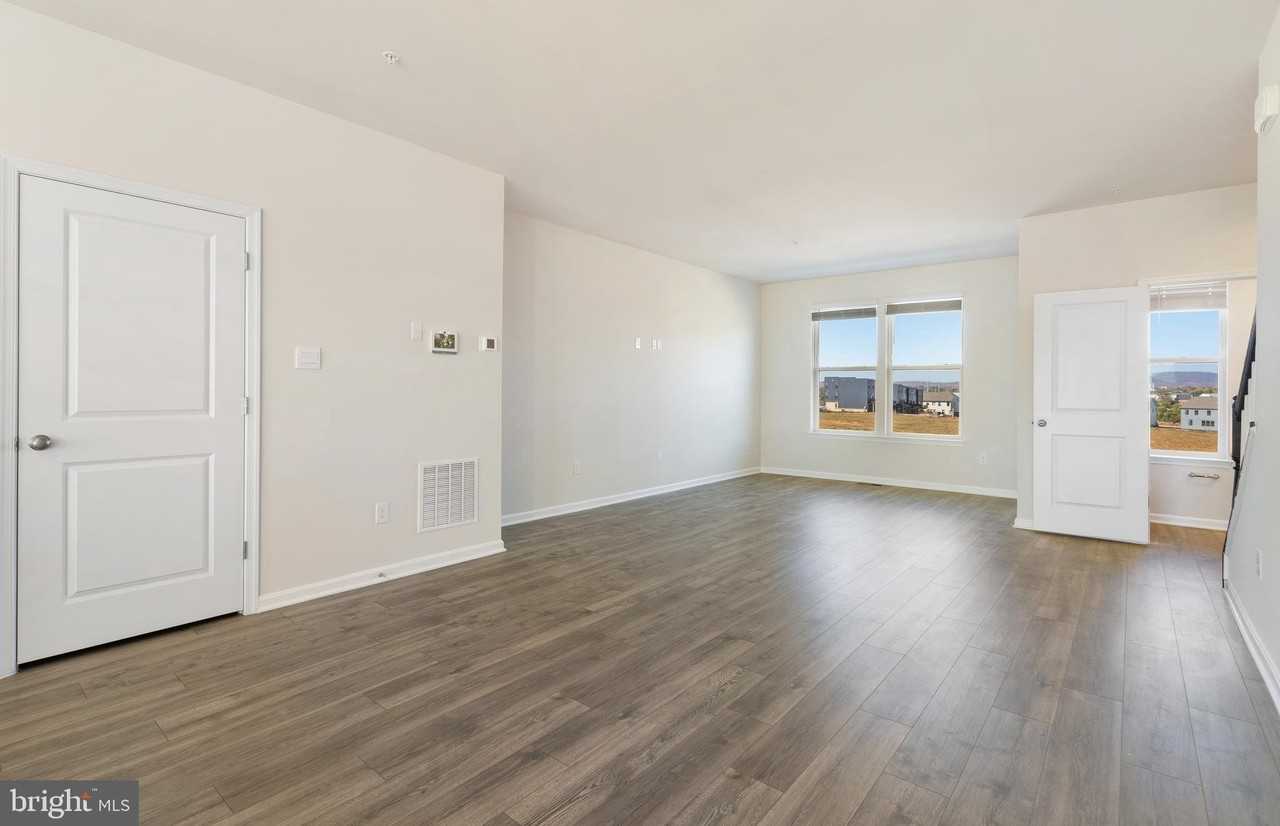 420 Herringbone Way - Photo 4 of 34