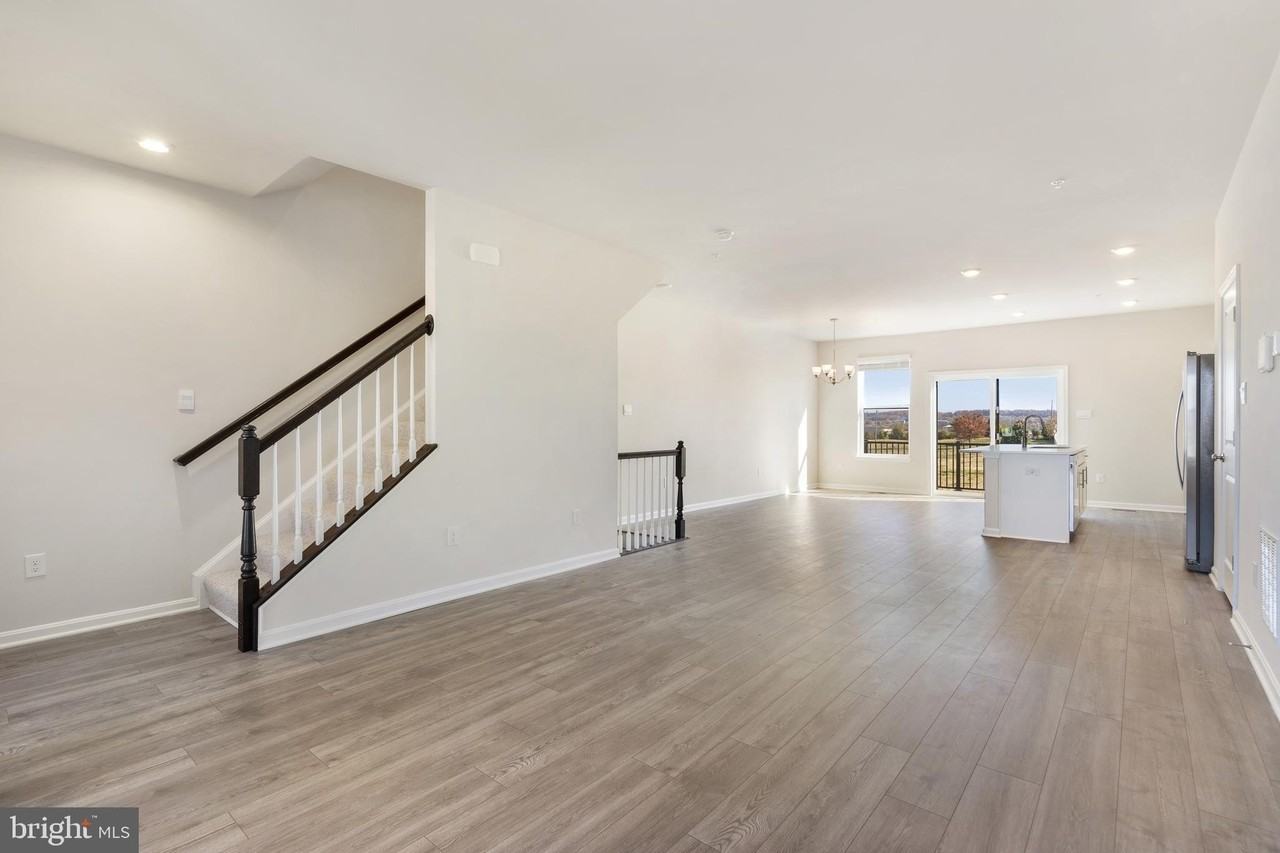 420 Herringbone Way - Photo 6 of 34