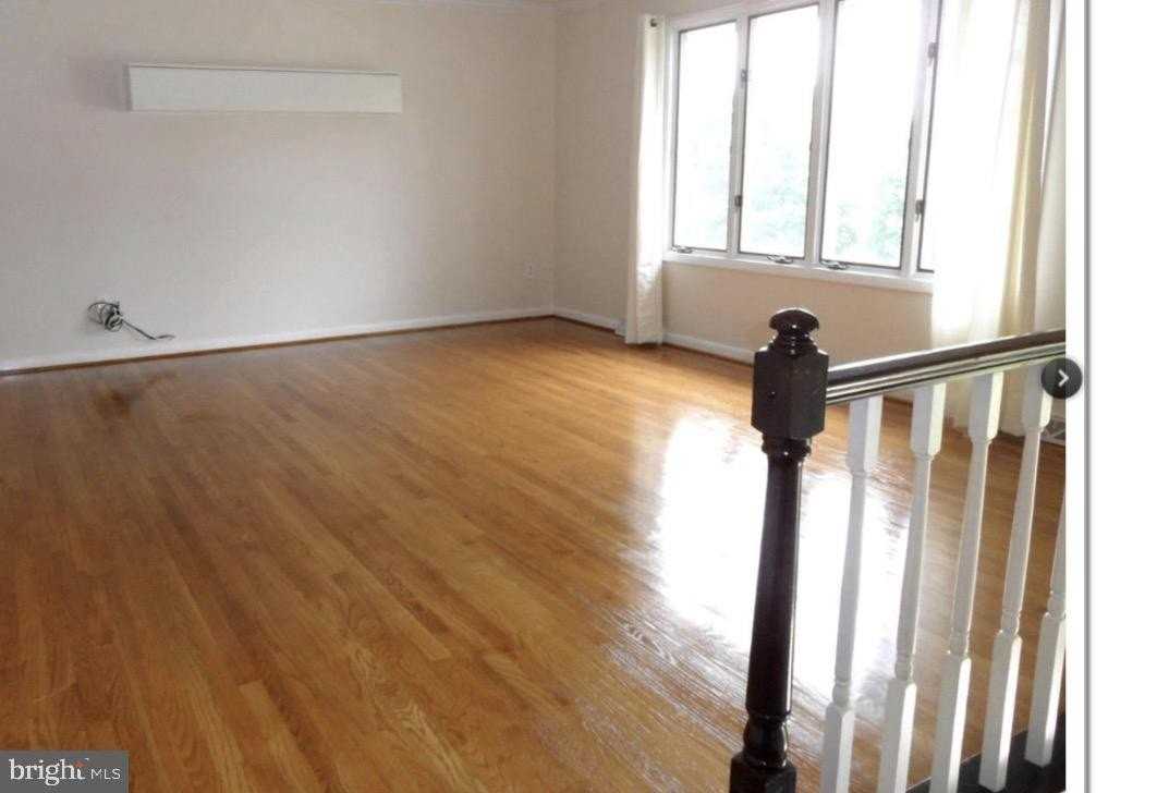 9400 Tiller Dr - Photo 5 of 23