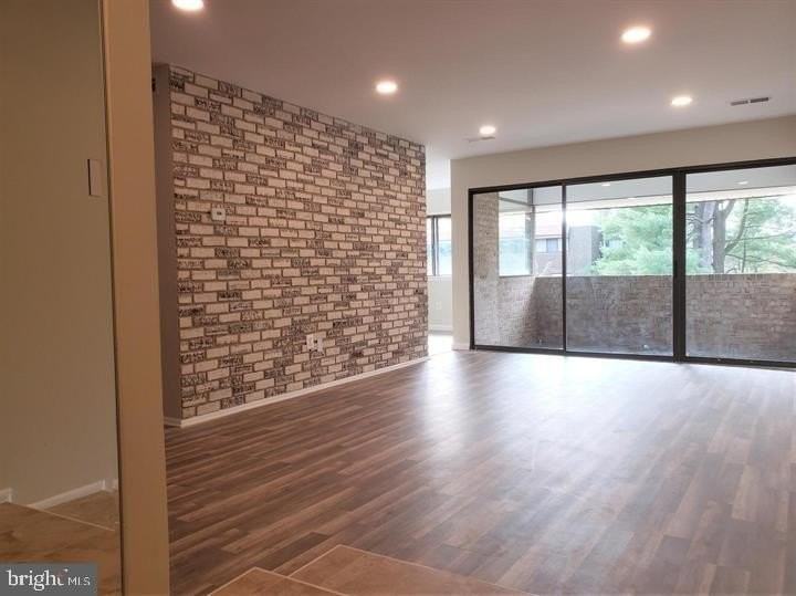 405 Christopher Ave #40 - Photo 4 of 9