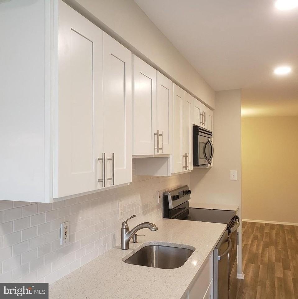 405 Christopher Ave #40 - Photo 6 of 9
