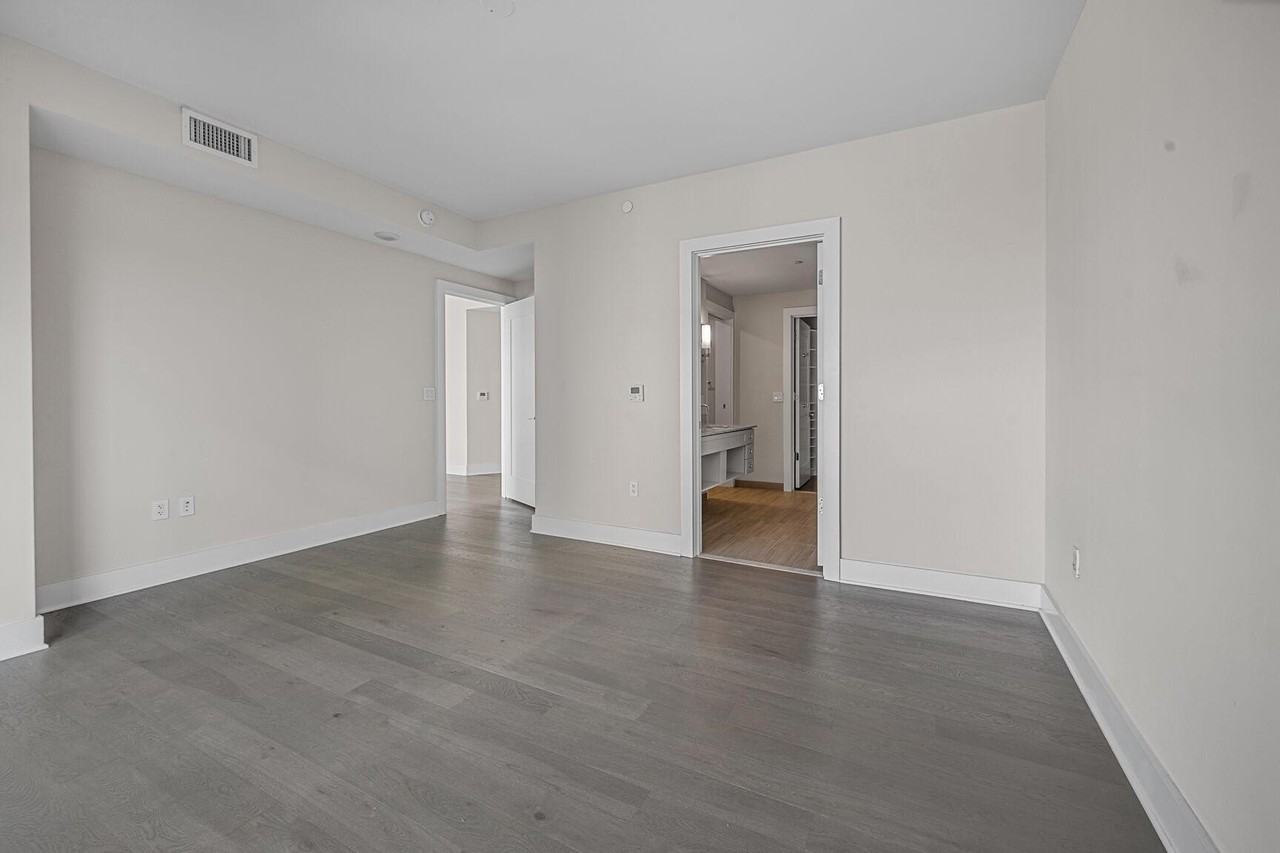 4960 Fairmont Ave #603 - Photo 6 of 23