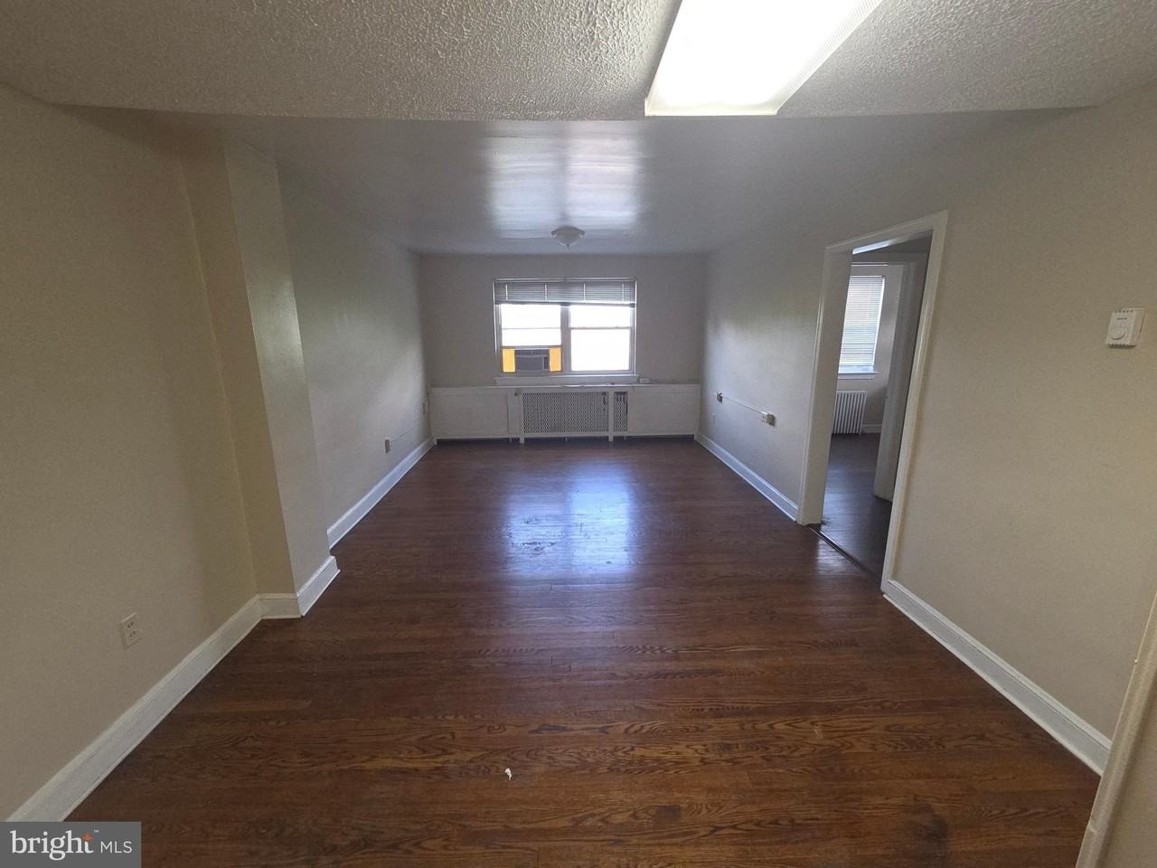 9863 Main St #3 - Photo 6 of 18