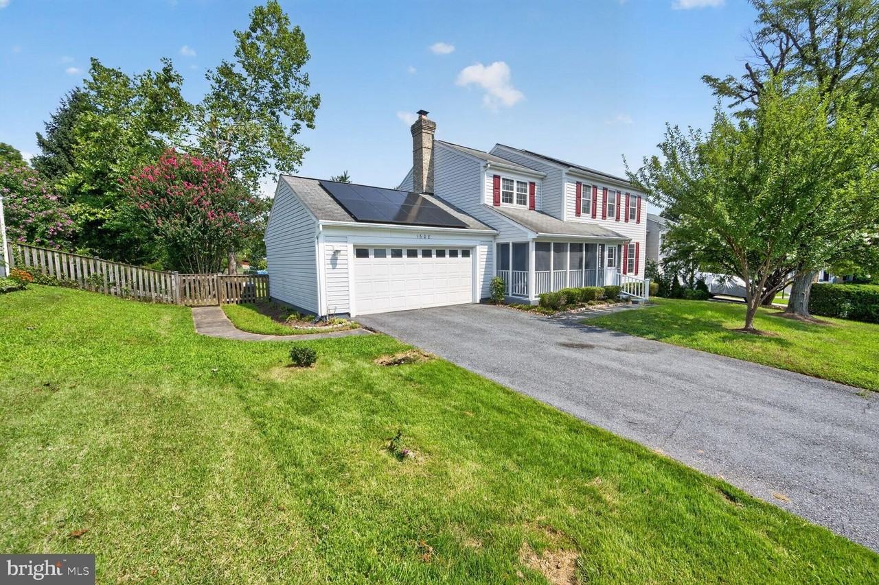 1608 Mithering Ln - Photo 2 of 35