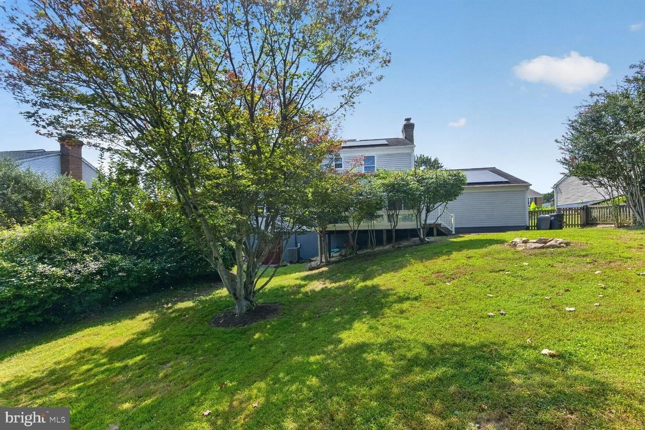 1608 Mithering Ln - Photo 5 of 35