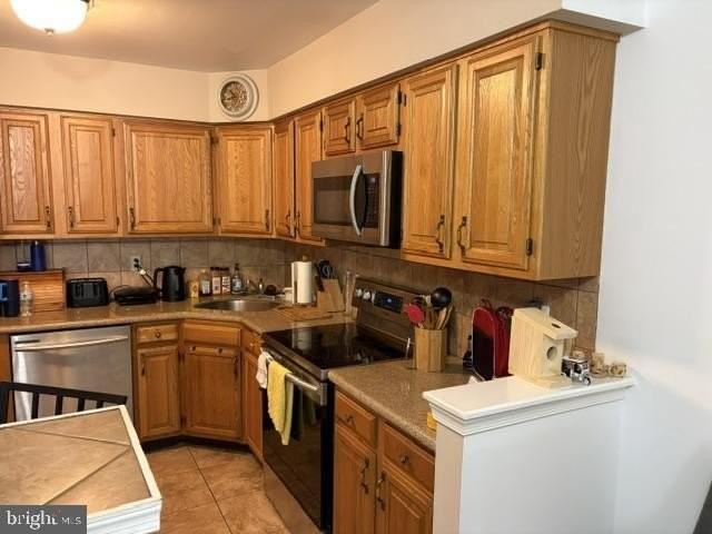 23 Pickwick Pl - Photo 3 of 24