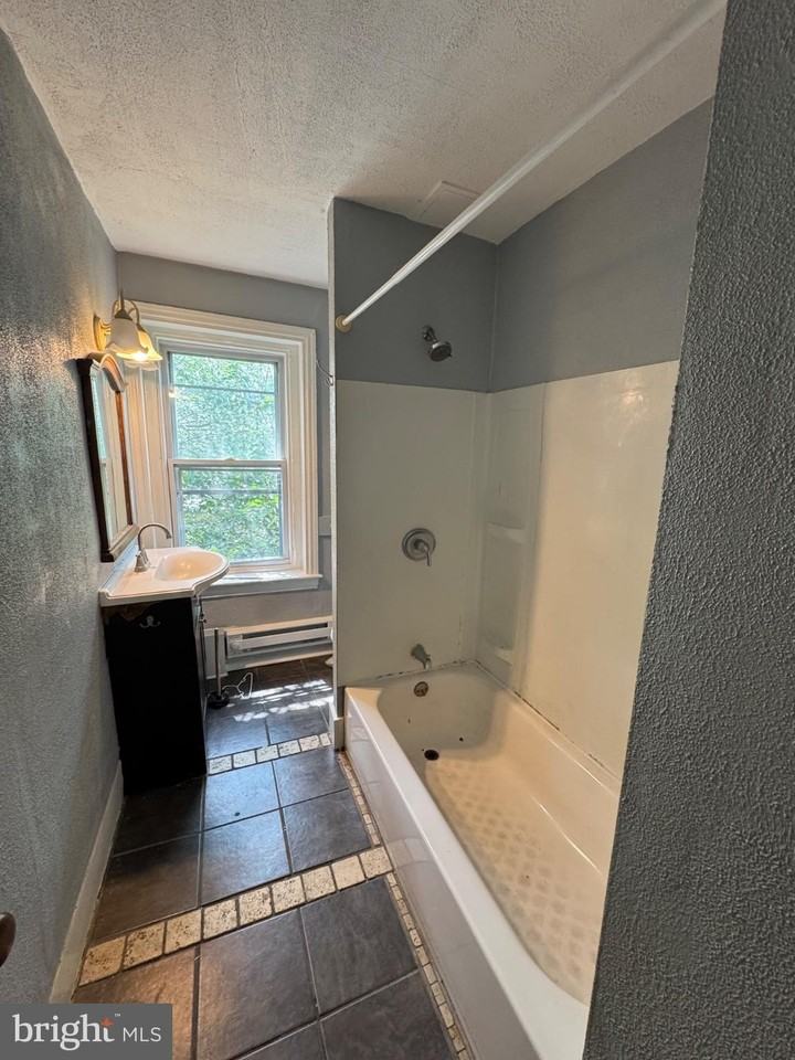 521 Cherry St #4 - Photo 7 of 8