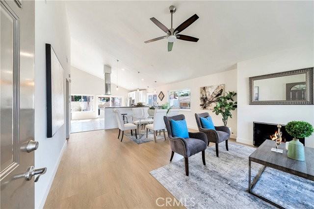 3482 Almond St - Photo 3 of 8