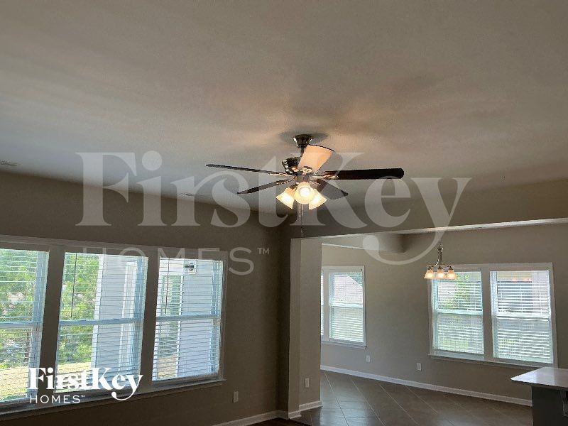 837 Ember Dr - Photo 2 of 12