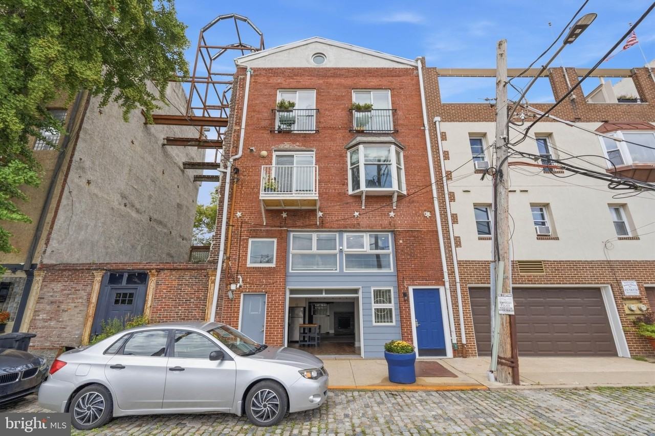 310 N Water St ## 13 - Photo 2 of 32