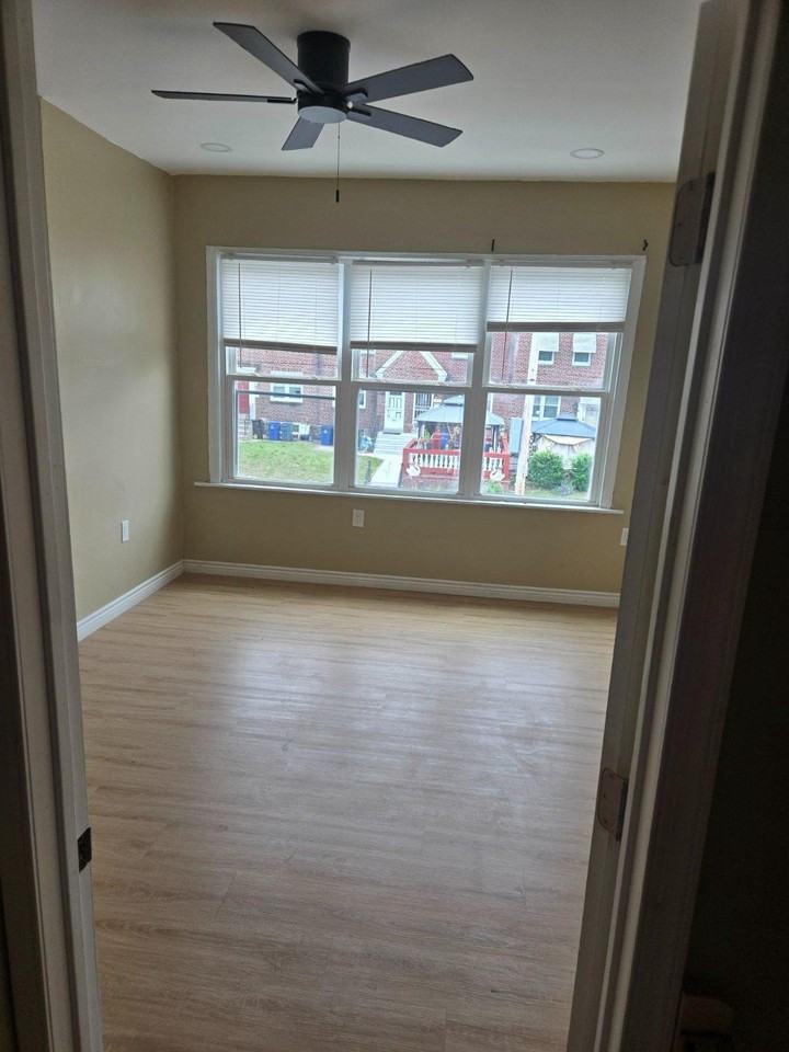 6202 Hasbrook Ave - Photo 7 of 12
