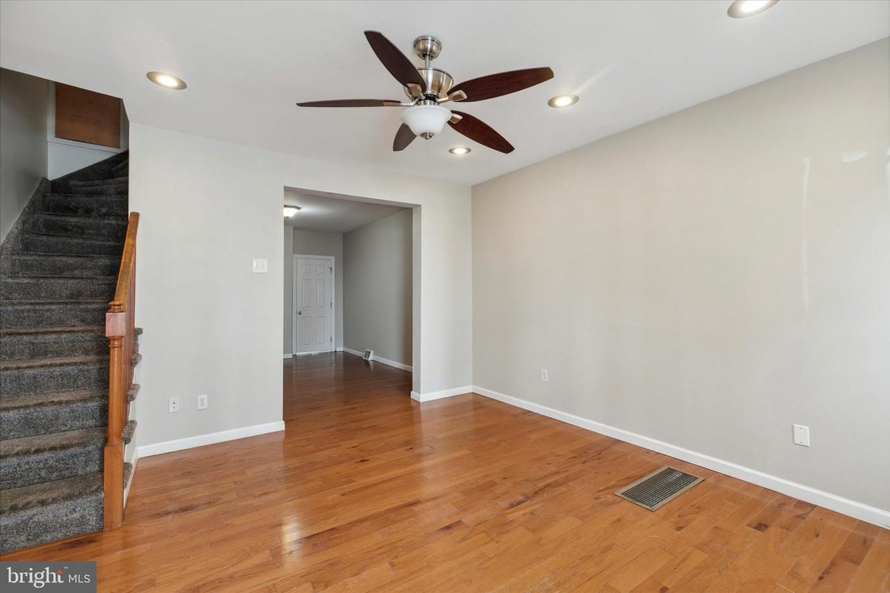 137 East St - Photo 3 of 25