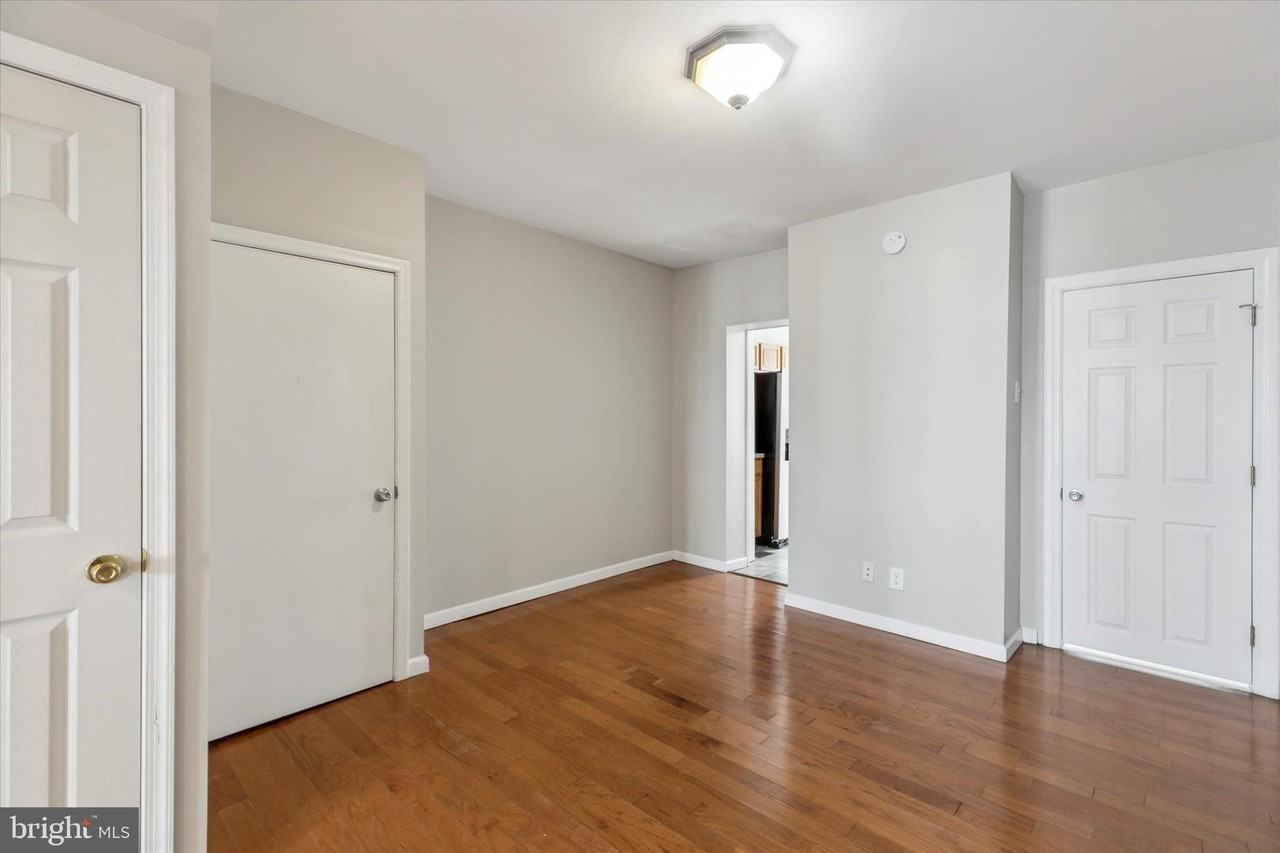 137 East St - Photo 4 of 25