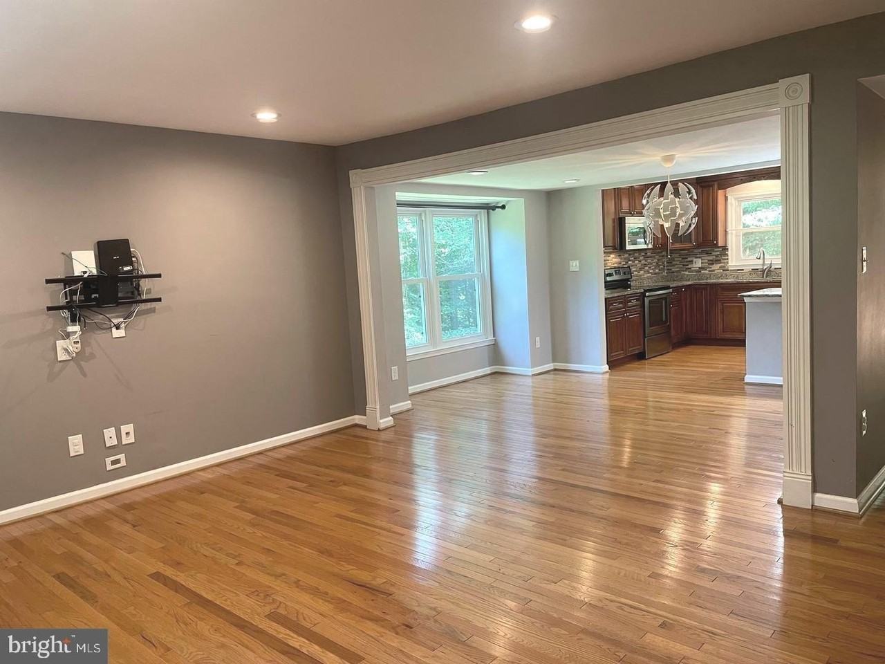6223 Rathlin Dr - Photo 2 of 30