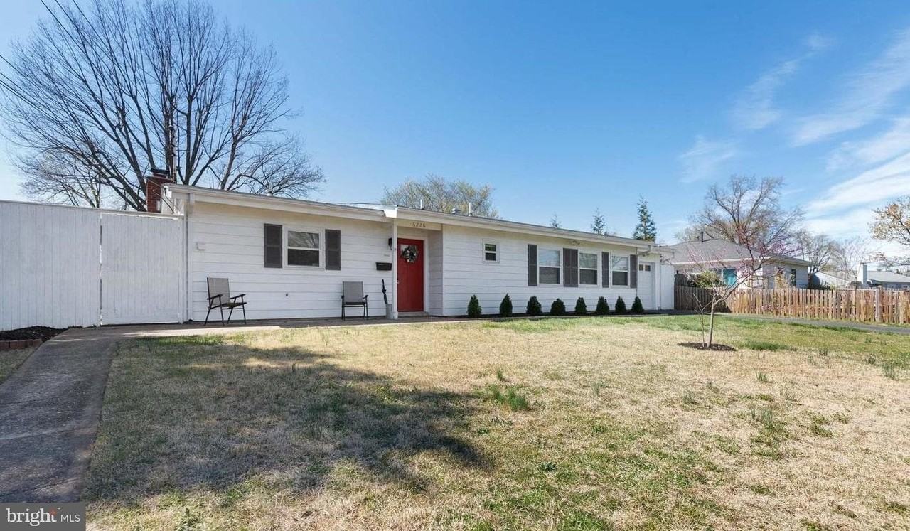 6226 Apache St - Photo 2 of 15