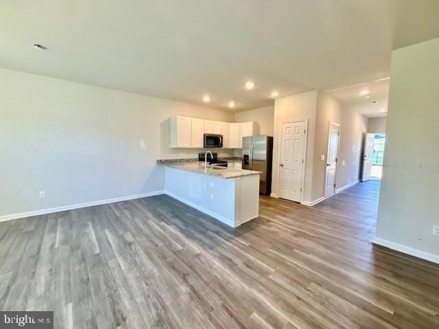 218 Baker Dr - Photo 4 of 26