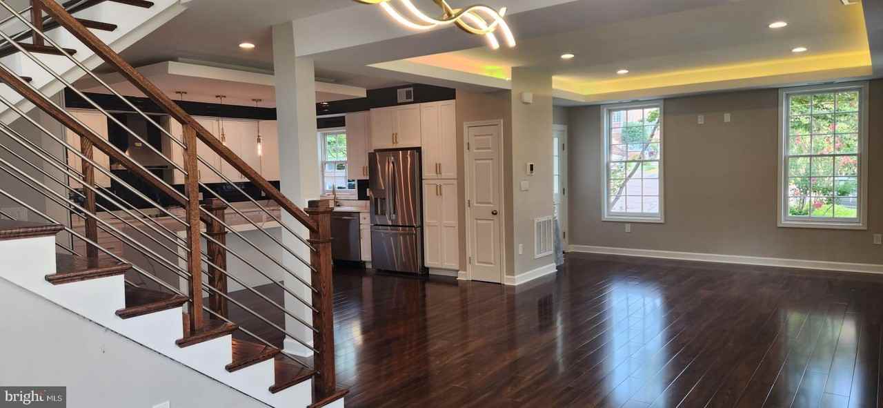 402 Mckenzie Dr - Photo 5 of 32