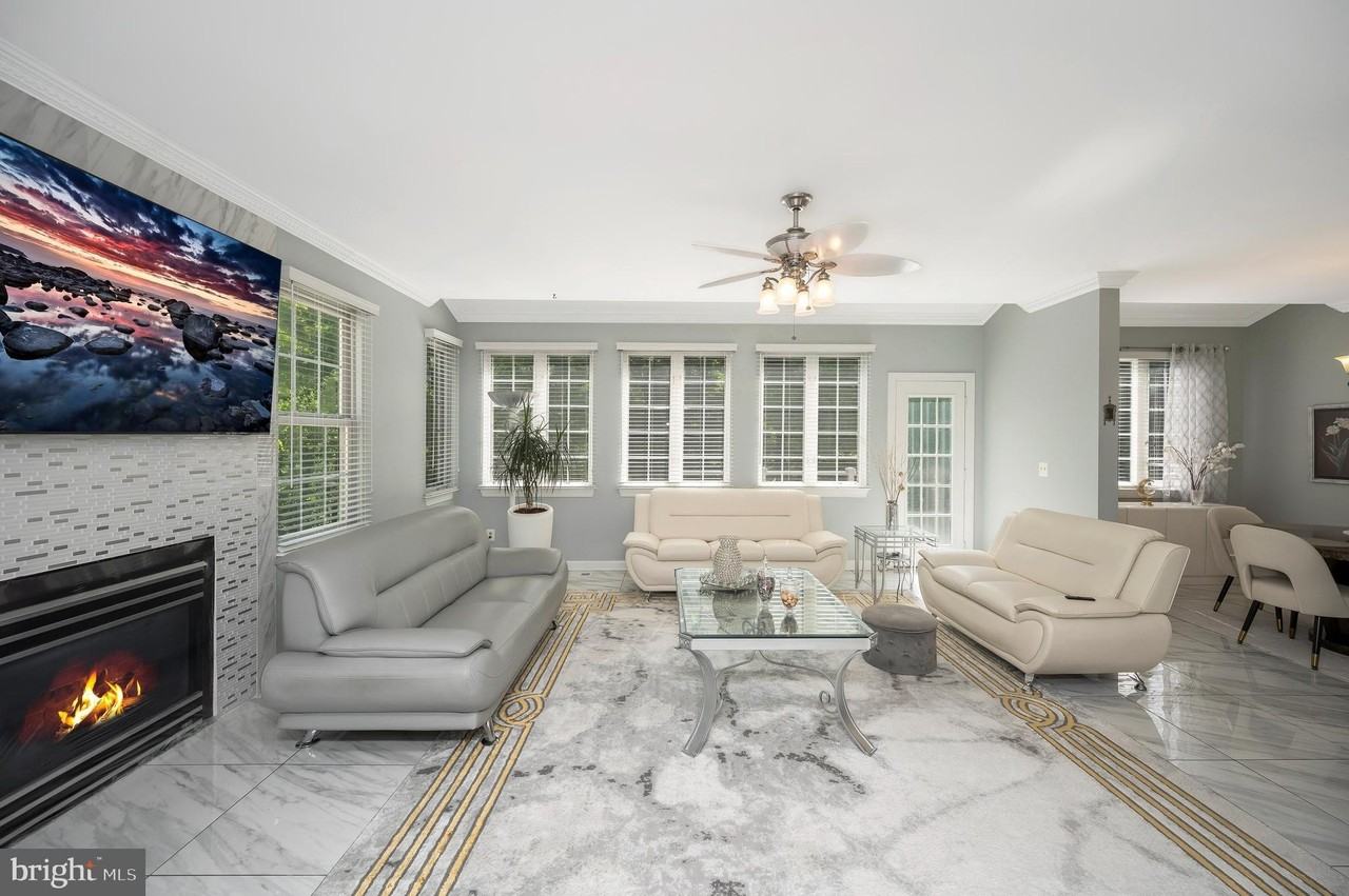 16005 Kings Mountain Rd - Photo 4 of 47