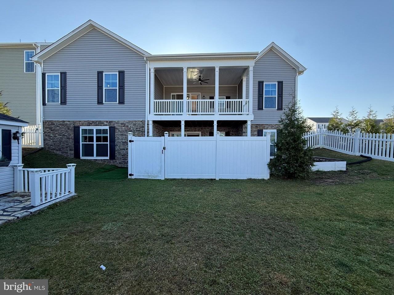 210 Aylesbury Ln - Photo 5 of 50