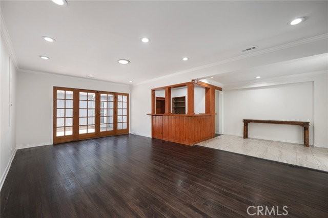 14151 Chandler Blvd - Photo 7 of 8