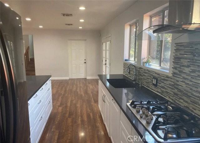 4637 Corliss St - Photo 3 of 8