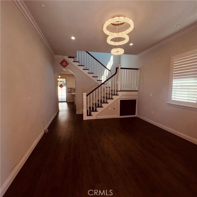 4847 Glickman Ave - Photo 4 of 8