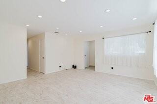10539 Samoa Ave - Photo 7 of 8