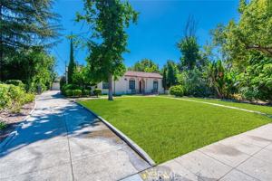 featured image of 1096 Armada Dr