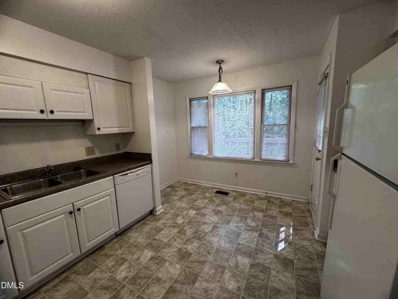 4110 Kaplan Dr - Photo 6 of 16