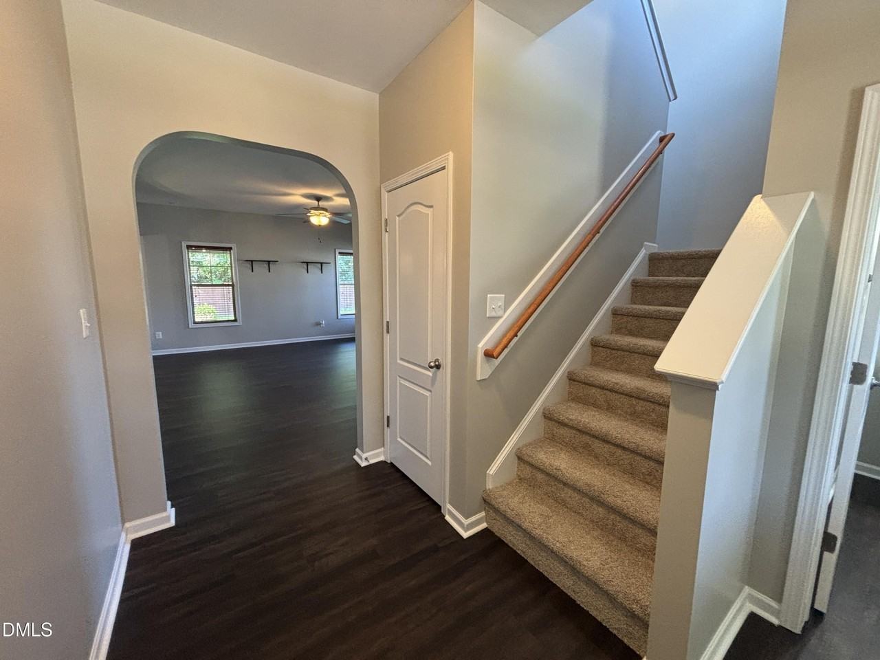 438 Roanoke Dr - Photo 2 of 50