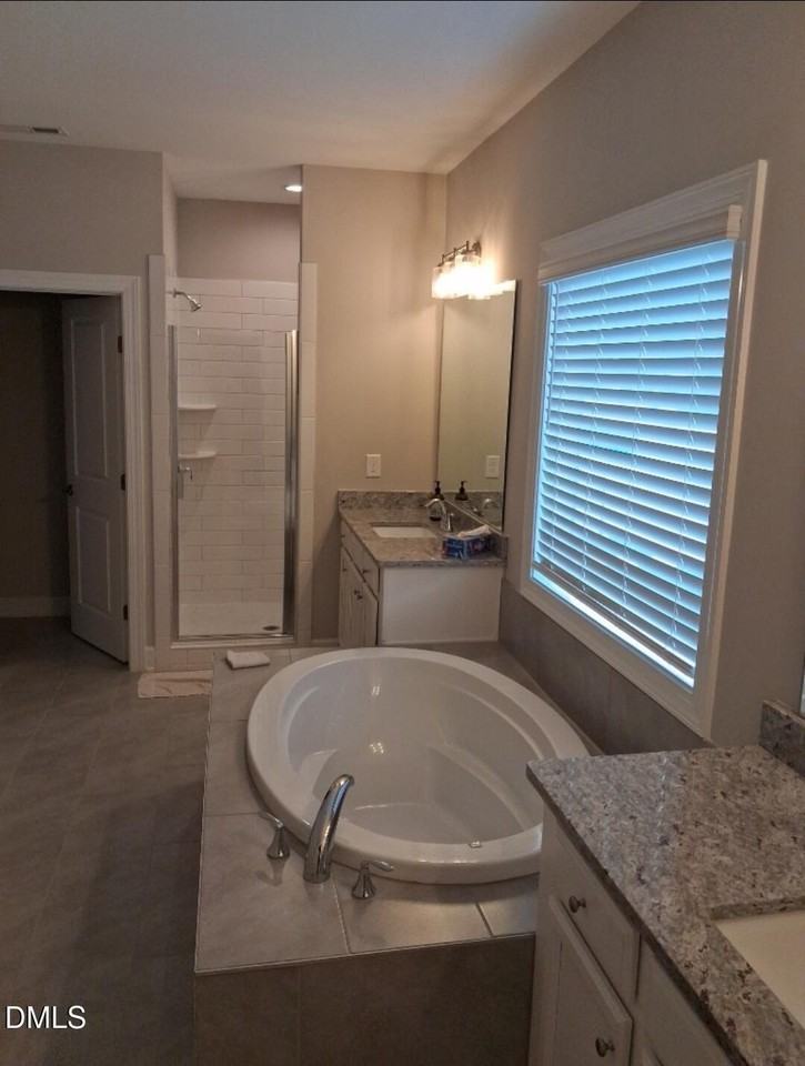 2020 Edens Ridge Ave - Photo 6 of 9