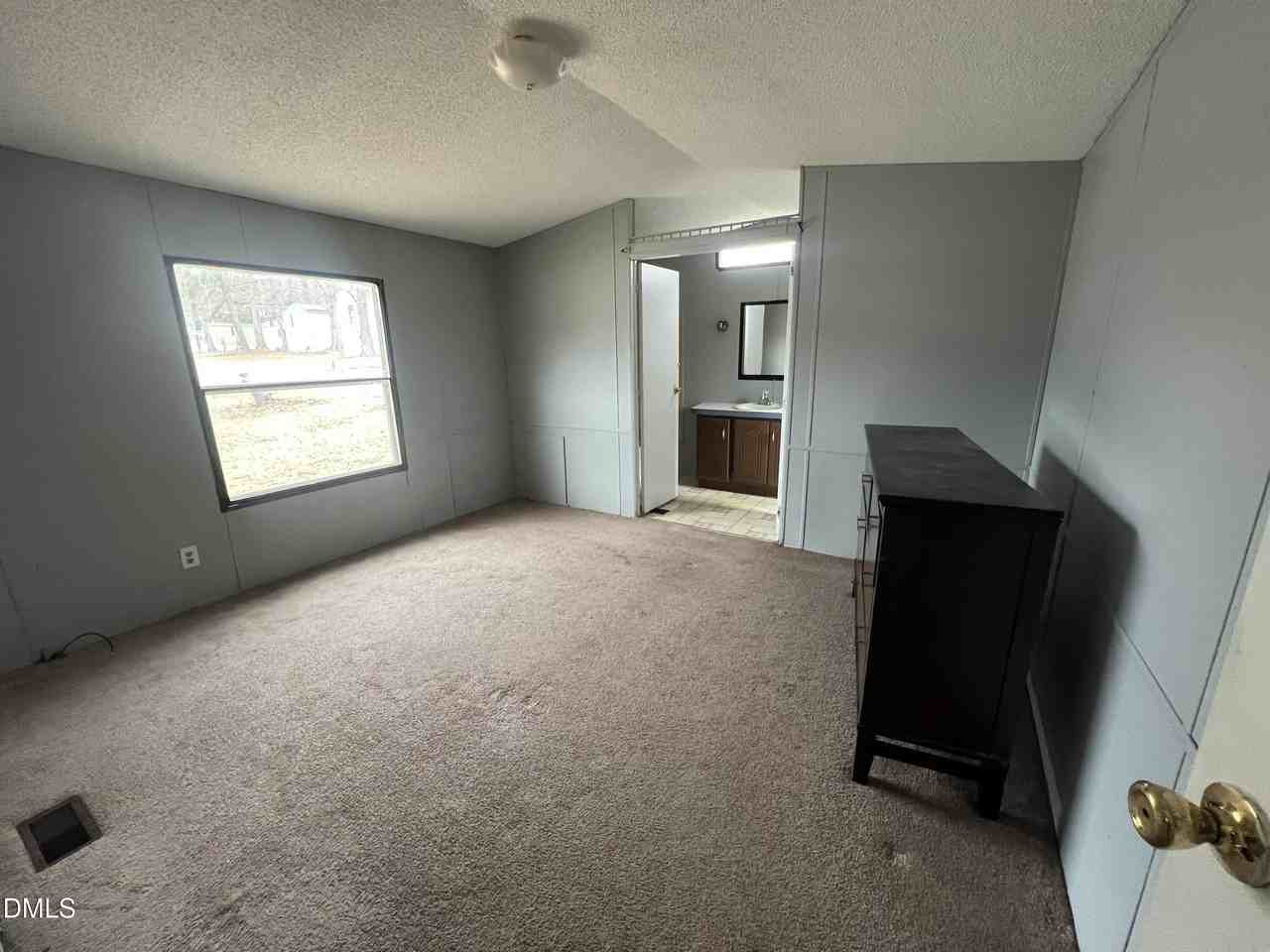 172 Pine Forest Loop - Photo 5 of 9