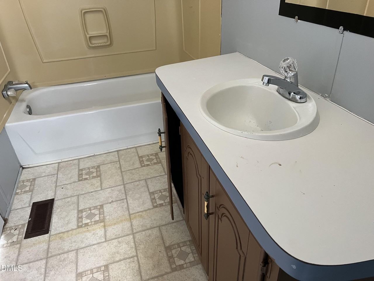 172 Pine Forest Loop - Photo 6 of 9