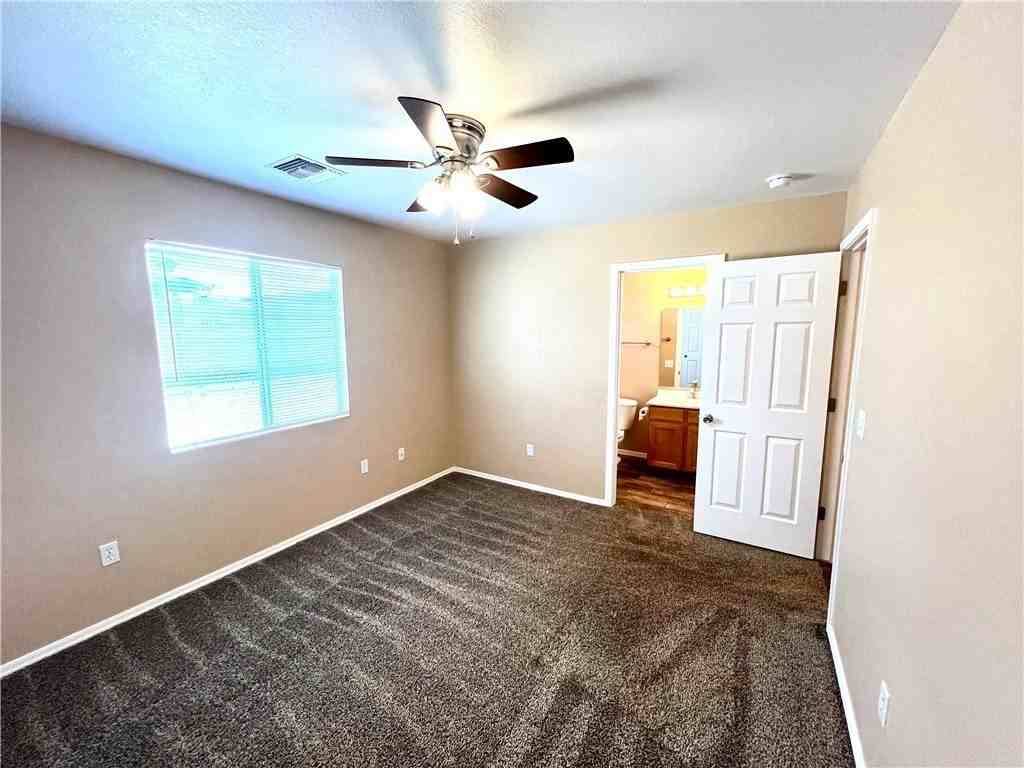 848 Roadrunner Dr - Photo 5 of 9