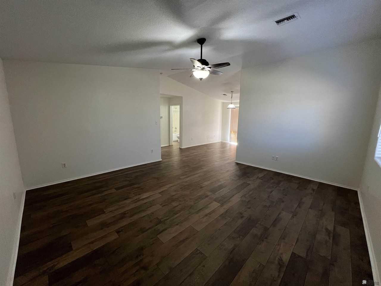 10331 S Monsoon Ave - Photo 2 of 27