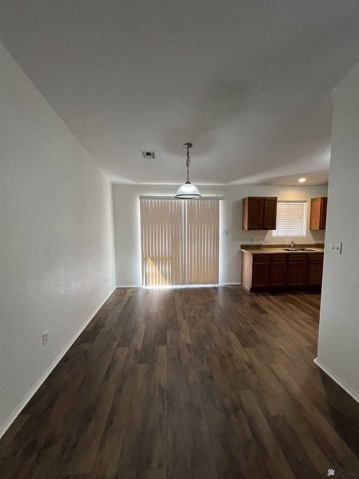 10331 S Monsoon Ave - Photo 5 of 27