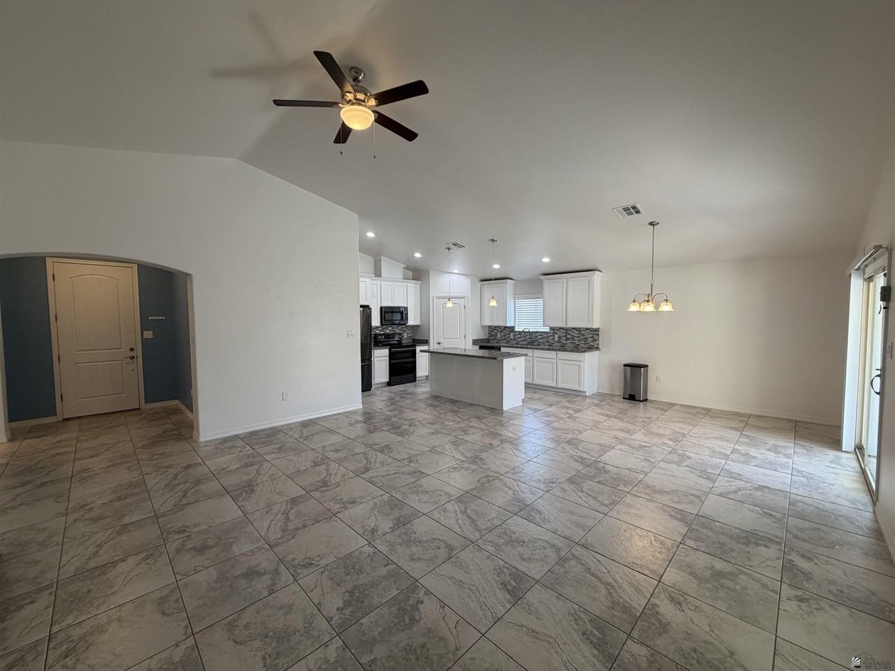 12625 E 48th Dr - Photo 3 of 29